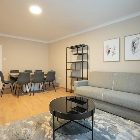 A 2-Bedroom Apartment With A King-Size Bed And A Balcony Is Located Just A 15-Minute Walk From Stephansplatz. Wien Eksteriør bilde