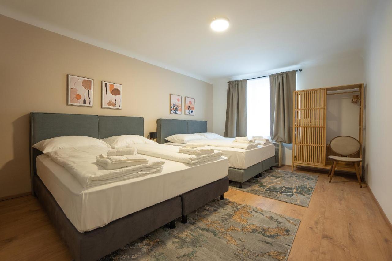 A 2-Bedroom Apartment With A King-Size Bed And A Balcony Is Located Just A 15-Minute Walk From Stephansplatz. Wien Eksteriør bilde