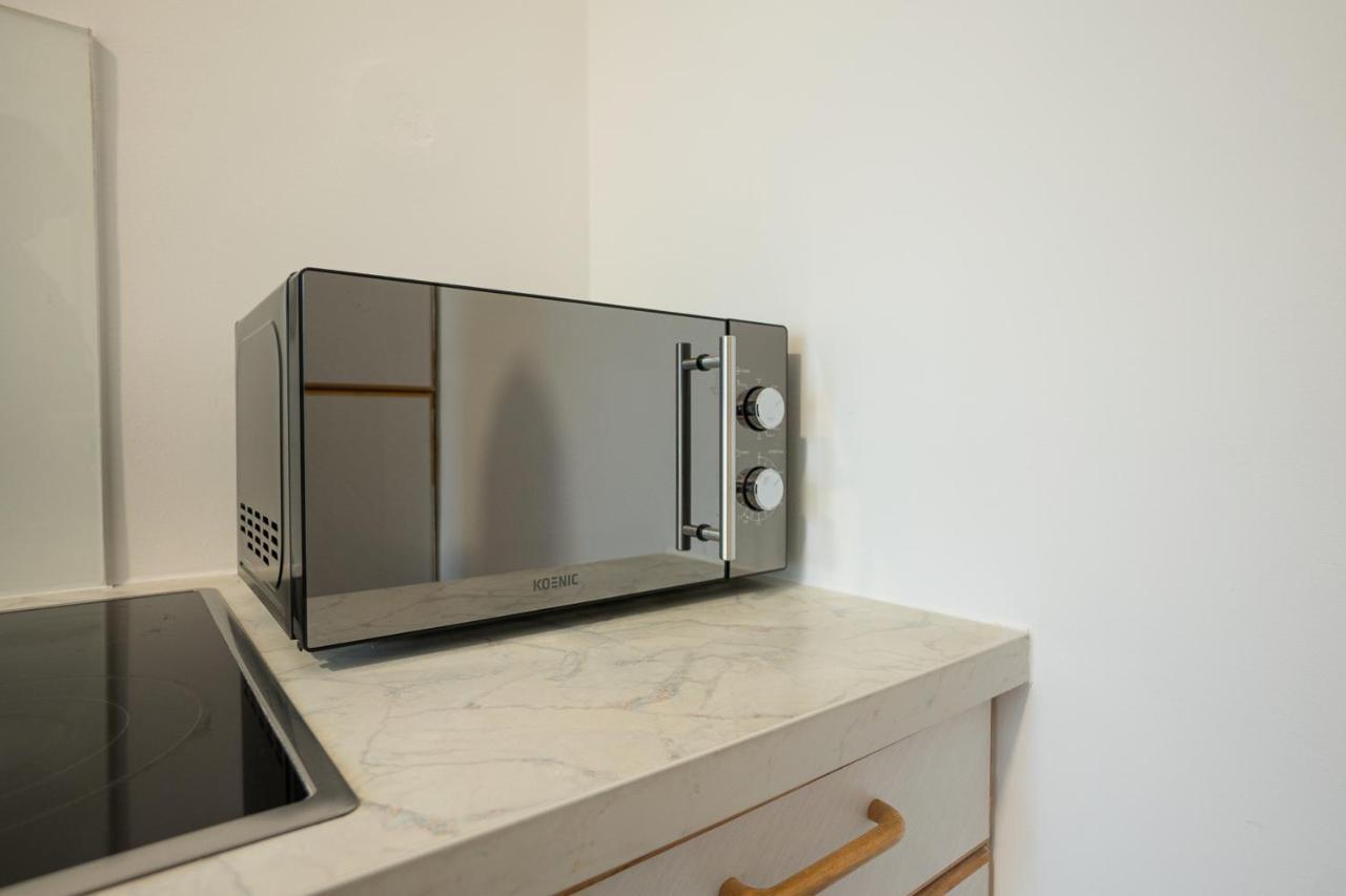A 2-Bedroom Apartment With A King-Size Bed And A Balcony Is Located Just A 15-Minute Walk From Stephansplatz. Wien Eksteriør bilde