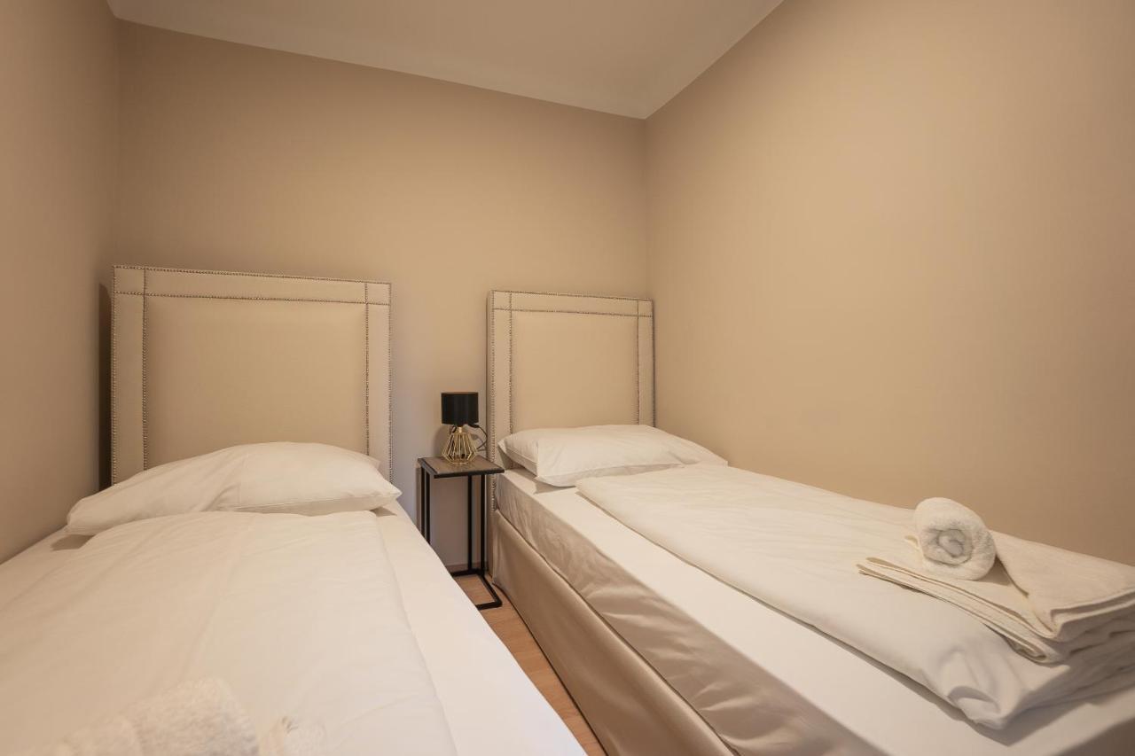 A 2-Bedroom Apartment With A King-Size Bed And A Balcony Is Located Just A 15-Minute Walk From Stephansplatz. Wien Eksteriør bilde
