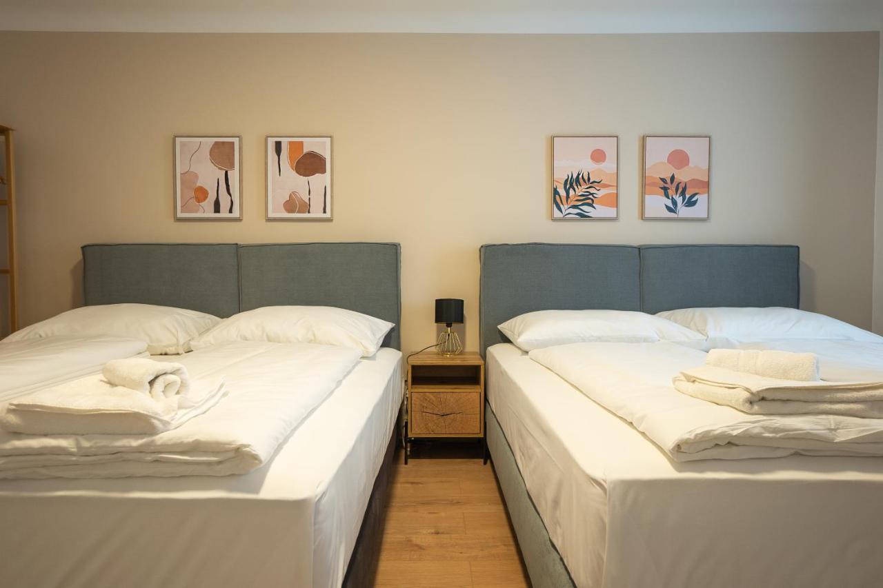 A 2-Bedroom Apartment With A King-Size Bed And A Balcony Is Located Just A 15-Minute Walk From Stephansplatz. Wien Eksteriør bilde