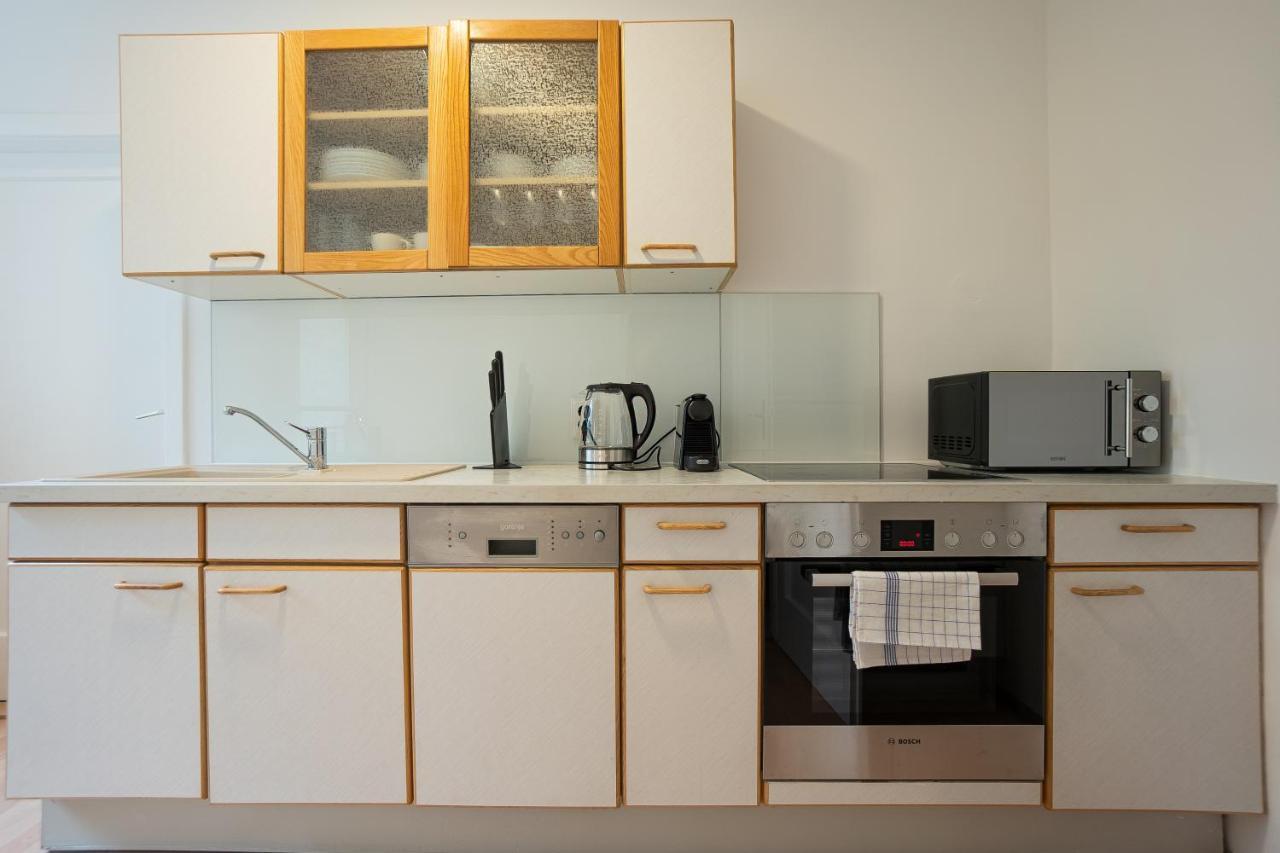 A 2-Bedroom Apartment With A King-Size Bed And A Balcony Is Located Just A 15-Minute Walk From Stephansplatz. Wien Eksteriør bilde